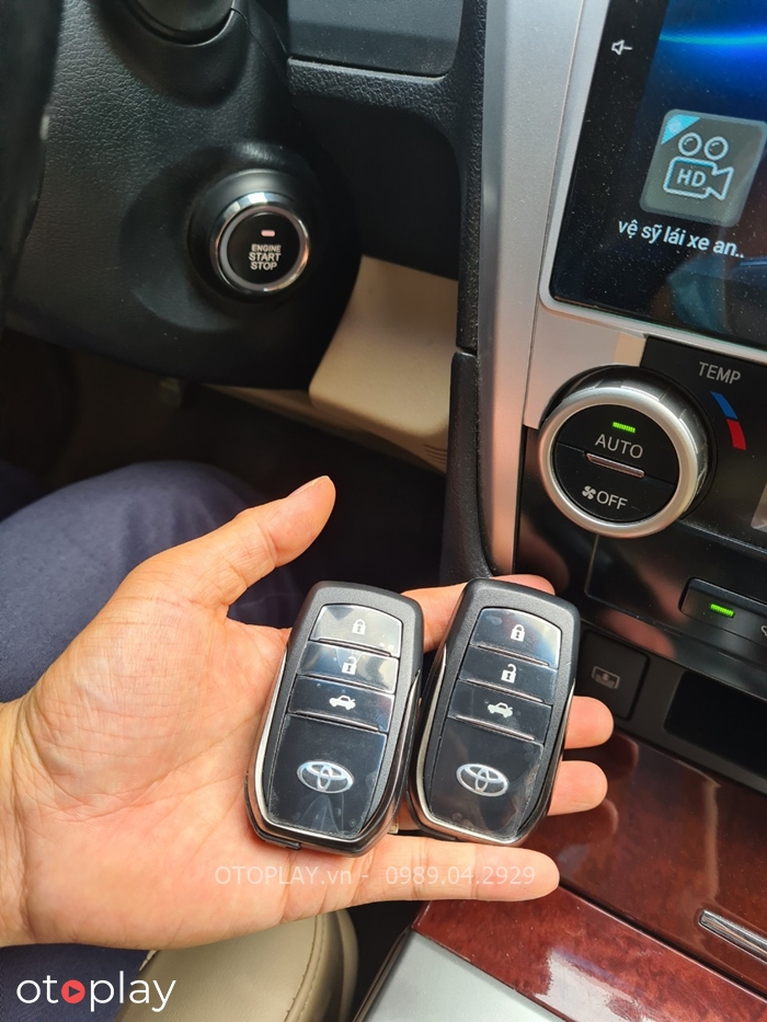 Bộ Khóa Thông Minh Smart Key Cho Xe Toyota có 2 chìa