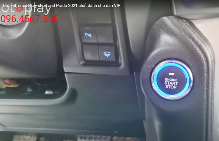 Vị trí lắp ổ khóa thông minh smart key dành cho xe Toyota giúp thuận tiện tìm chỗ để bấm khi lên xe.