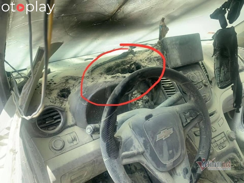 Xe Chevrolet a Duy đã tự phát nổ khi để ngoài trời nắng