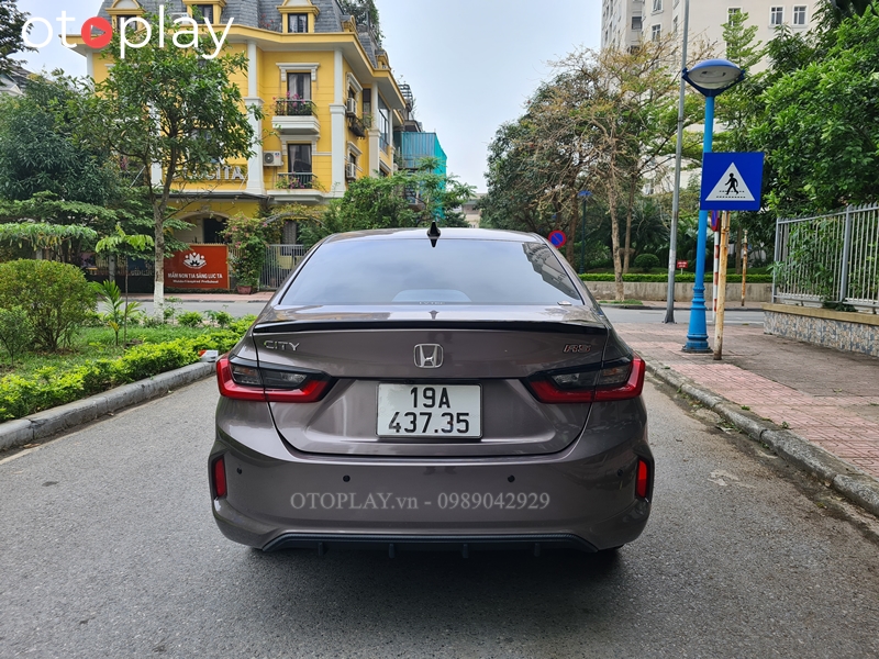 Cảm biến lùi Steelmate lắp Honda City RS 2020