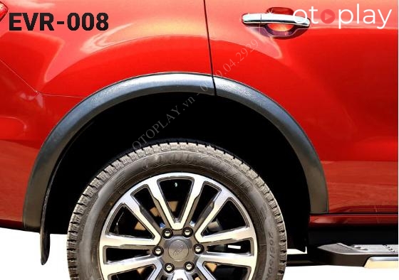 Cua lốp sau 2 mảnh thiết kế riêng cho xe Ford