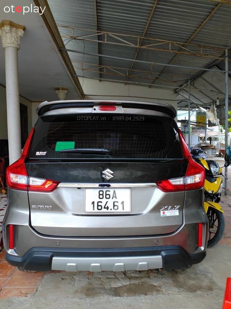 Đuôi gió Suzuki XL7 được làm từ chất liệu nhựa ABS cao cấp