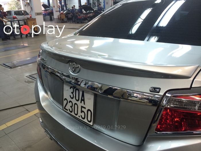 Đuôi gió cho xe Vios màu bạc