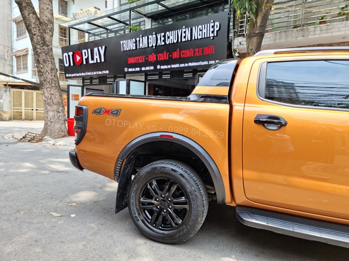 Cua lốp zin cho xe Ranger Wildtrak giúp tránh trầy xước