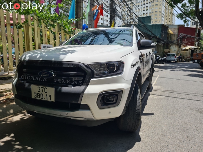 Cua lốp xe Ranger Wildtrak giúp tăng sự hầm hố, tạo cá tính mạnh mẽ cho xế hộp