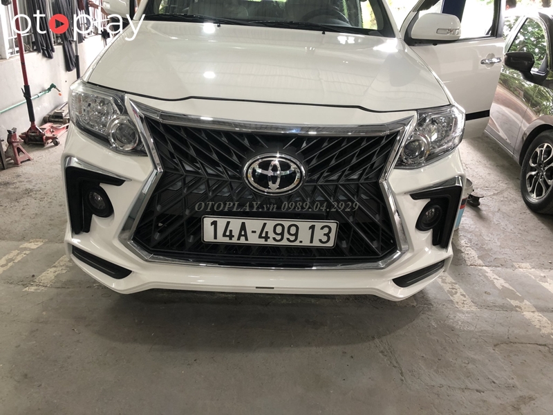 Phần đầu xe lên Lexus khỏe khoắn, thể thao, mạnh mẽ gấp bội phần