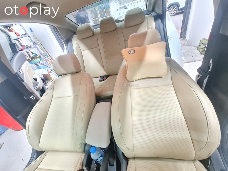 Các chi tiết bọc cẩn thận, tỉ mỉ, đường may tinh tế