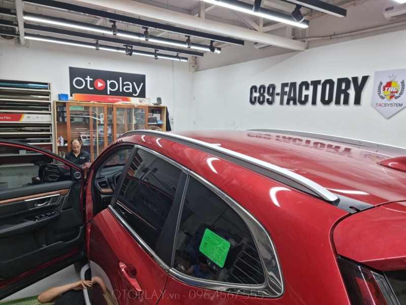 Lắp giá nóc cho xe Honda CRV tại OTOPLAY