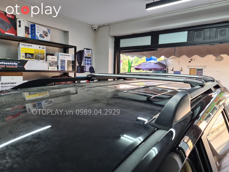 Giá nóc để giữ vật dụng hoặc chở cây cảnh vừa phải