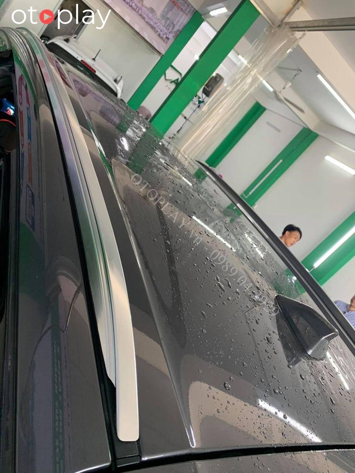 Giá nóc lắp thêm cho xe Lux SA bản thấp để thành bản cao.