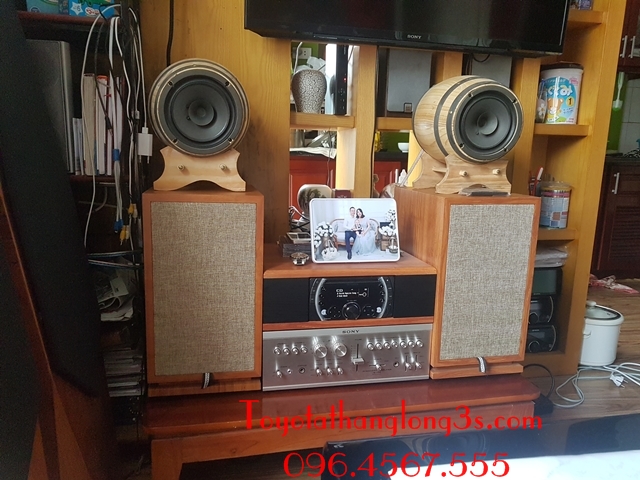 hộp CD đóng thùng nghe nhạc