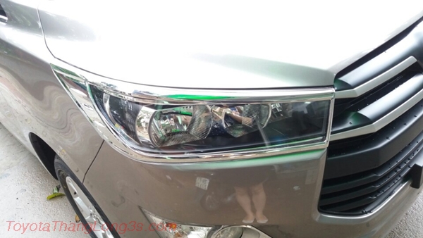 Viền đèn pha Innova 2017, 2018