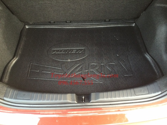 Khay cốp sau yaris 2016