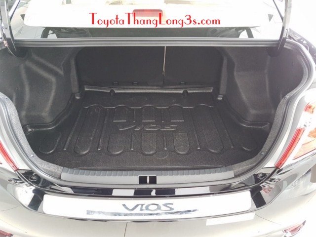 Khay nhựa lót khoang hành lý xe vios