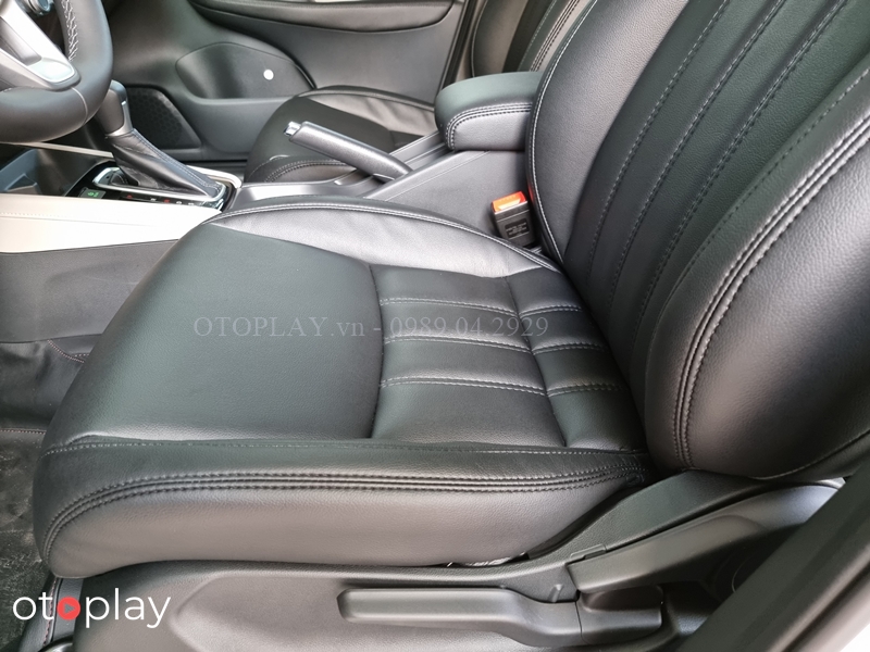 Bọc ghế da Honda City giúp vệ sinh xe dễ dàng hơn