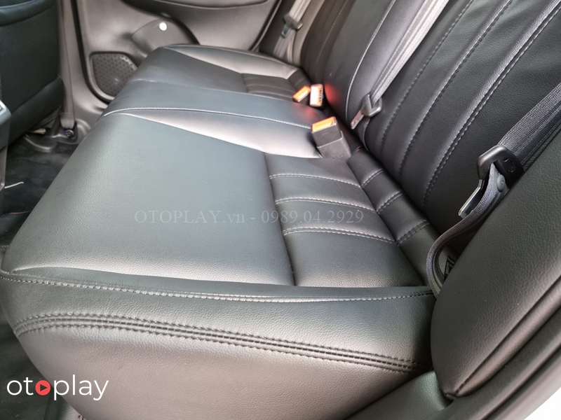 Bọc ghế da Honda City giúp khắc phục tình tràng ẩm mốc