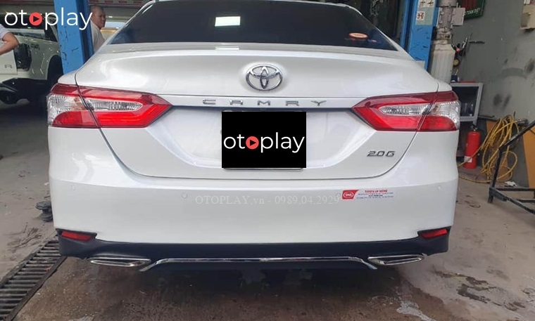 Líp bô kiểu mẹc dành cho Camry 2020