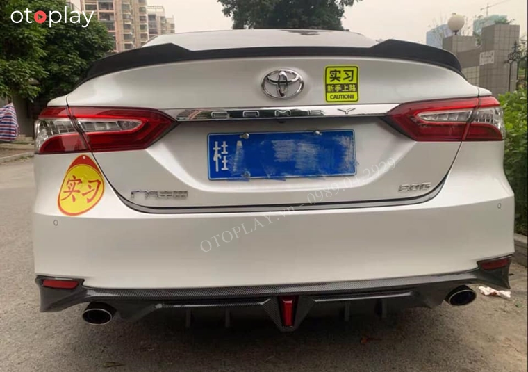 Líp bô và đuôi gió cac bon cho xe Camry