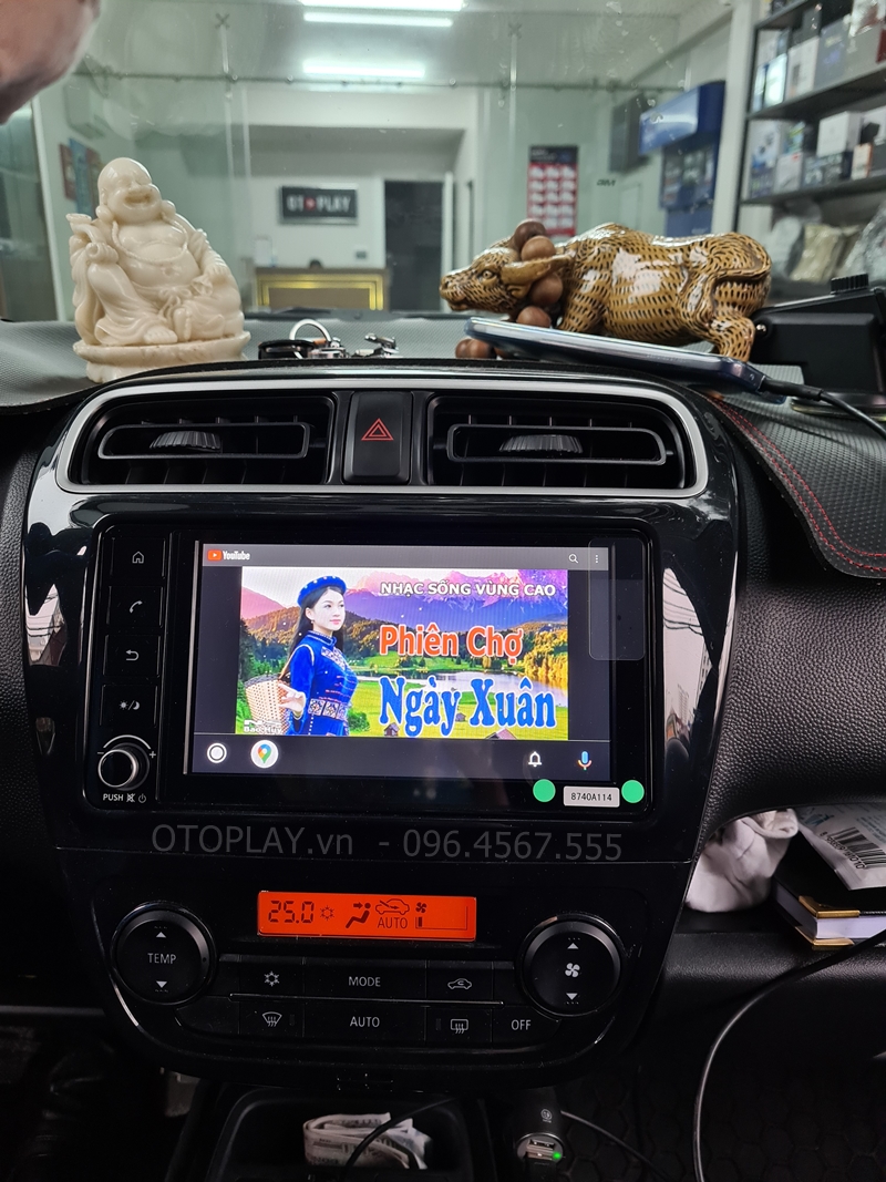 Xem ứng dụng youtube trực tiếp trên màn hình zin theo xe Attrage thông qua Android auto