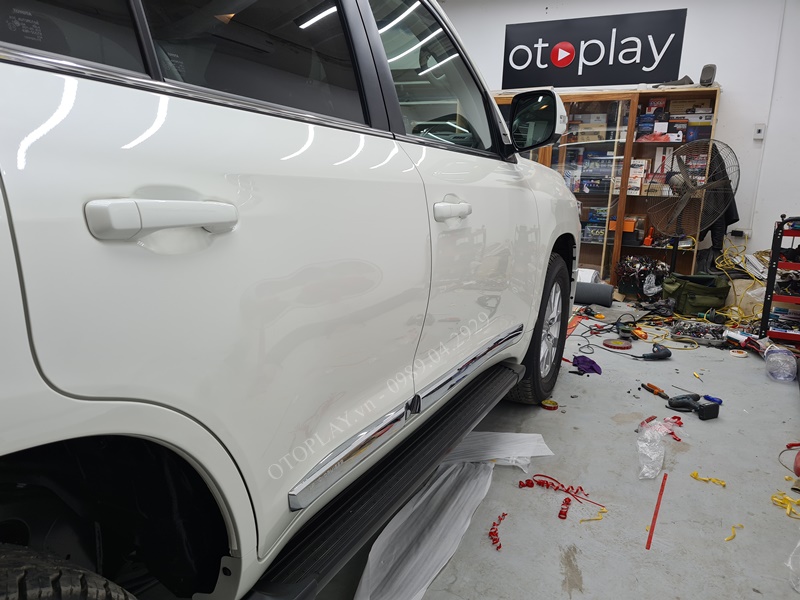 Nẹp sườn Land Cruiser