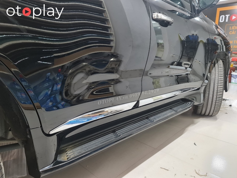 Lexus LX 570 lắp nẹp sườn crom cao cấp
