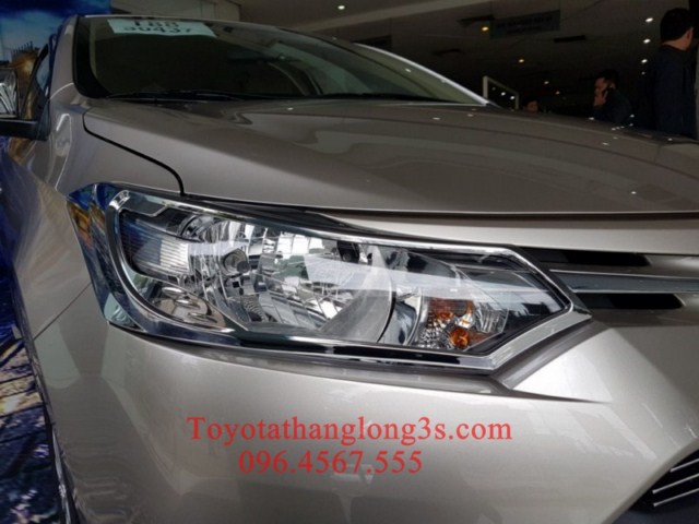 Viền đèn ôm trọn vẹn cụm đèn pha xe vios