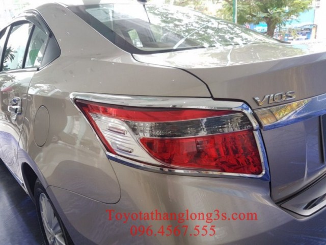 Viền đèn hậu được thiết kế dành riêng cho vios các phiên bản G và E