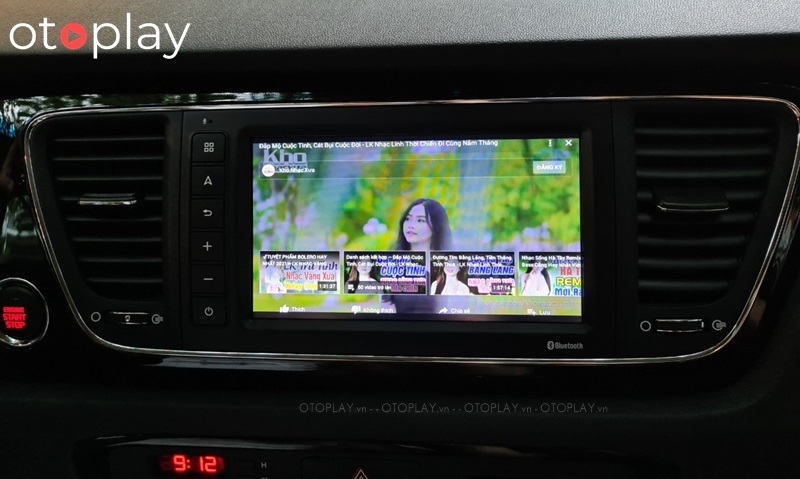 Cài youtube cho xe KIA Sedona