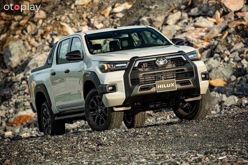 Xe Toyota Hilux 2021 mạnh mẽ và đậm chất cá tính