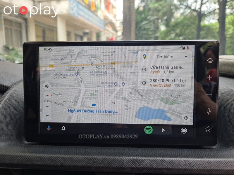 Xem bản đồ chỉ đường google maps trực tiếp trên màn hình theo xe Toyota Veloz thông qua android auto