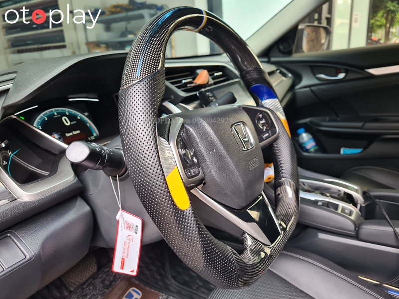 Độ vô lăng carbon fiber xe Honda