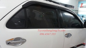 Vè che mưa fortuner