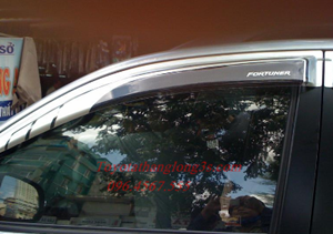 Vè che mưa fortuner