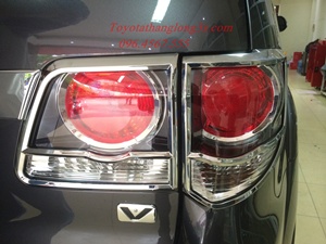 Viền đèn sau Fortuner