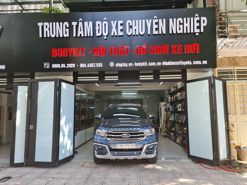 Xe Ford Everest từ Hà Giang xuống độ mẫu Freeform siêu đẹp tại OTOPLAY