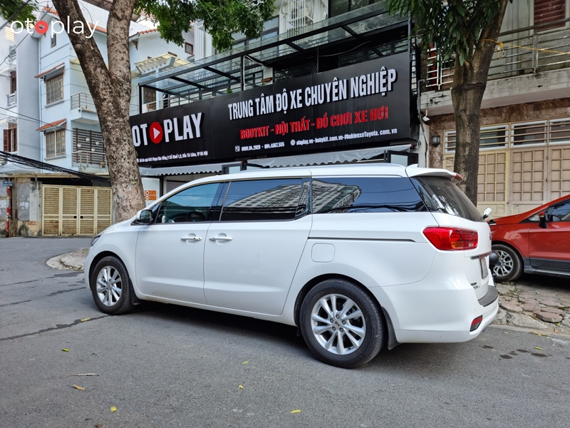KIA Sedona 2021 đến OTOPLAY cài ứng dụng Youtube, bản đồ