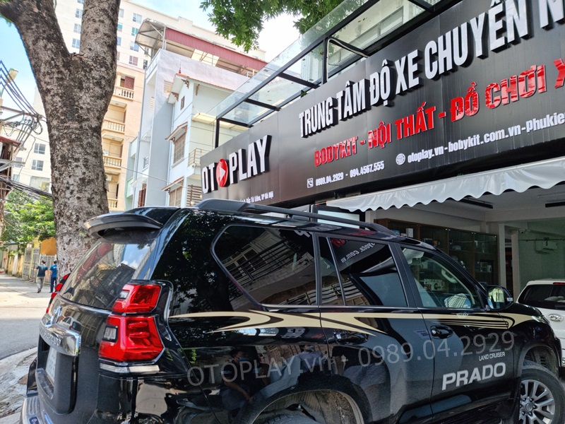 Xe Prado lắp giá nóc tại OTOPLAY