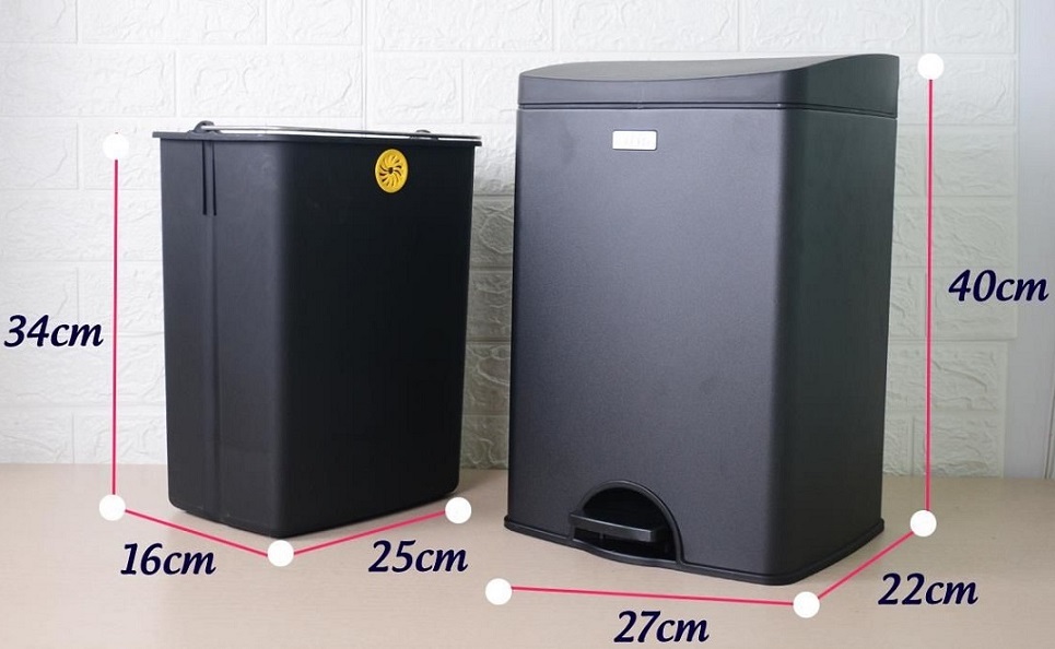 Thùng rác đạp chân vuông màu đen 15 lít