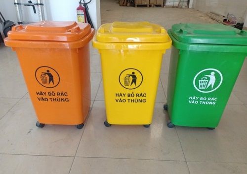 Thùng rác nhựa 60L 4 bánh xe