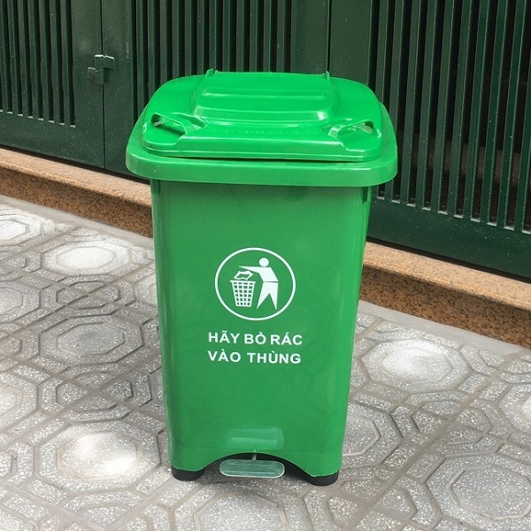 Thùng rác nhựa gia đình 60L đạp chân màu xanh lá