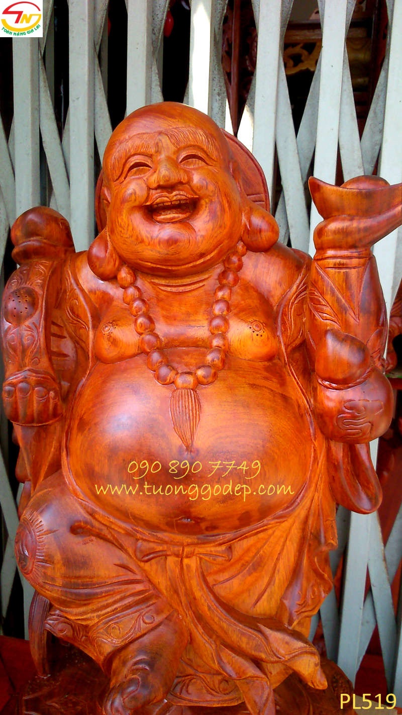 Phật Di Lặc dâng vàng