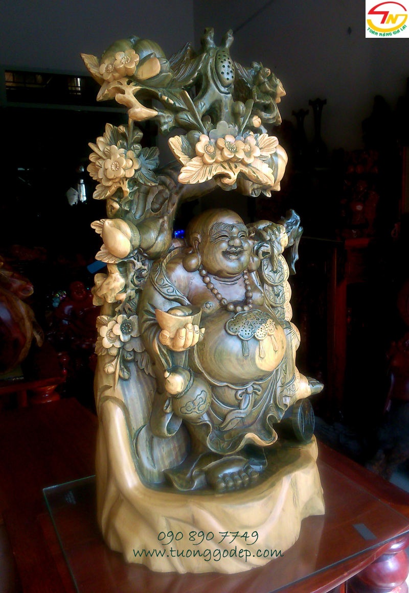Tượng gỗ đổi màu
