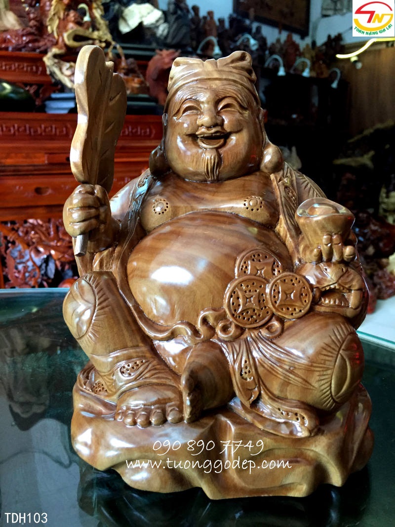 Tượng ông Địa bằng gỗ đổi màu