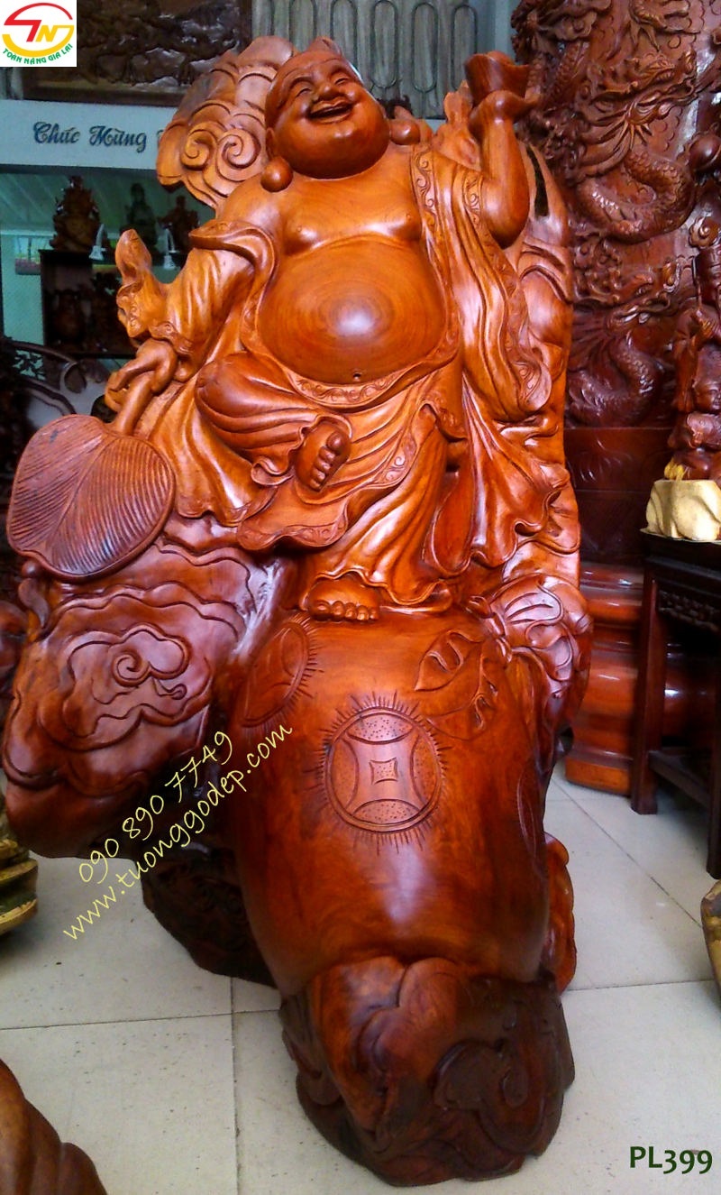 Tượng Phật Di Lặc đằng vân