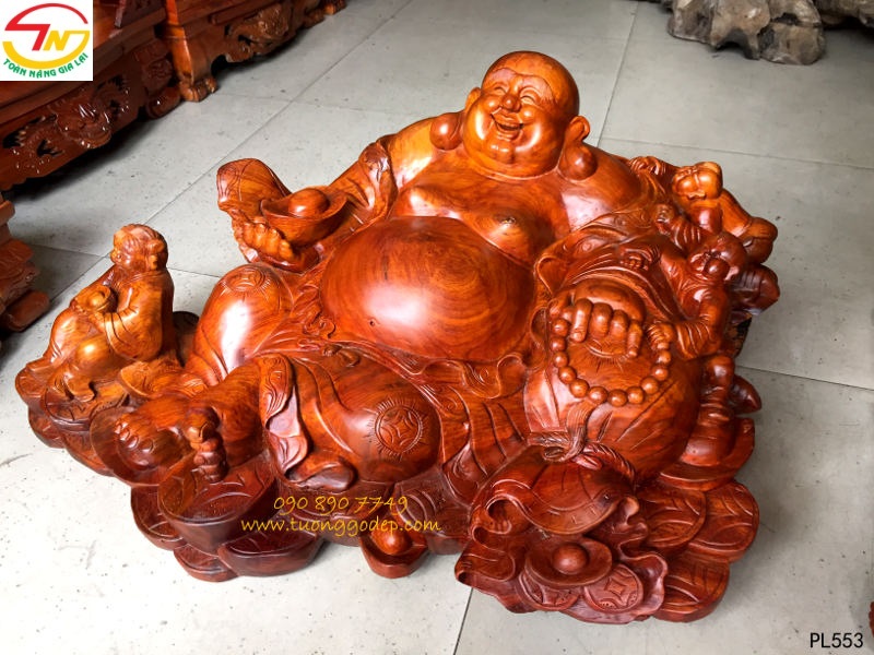 Tượng Phật Di Lặc bằng gỗ