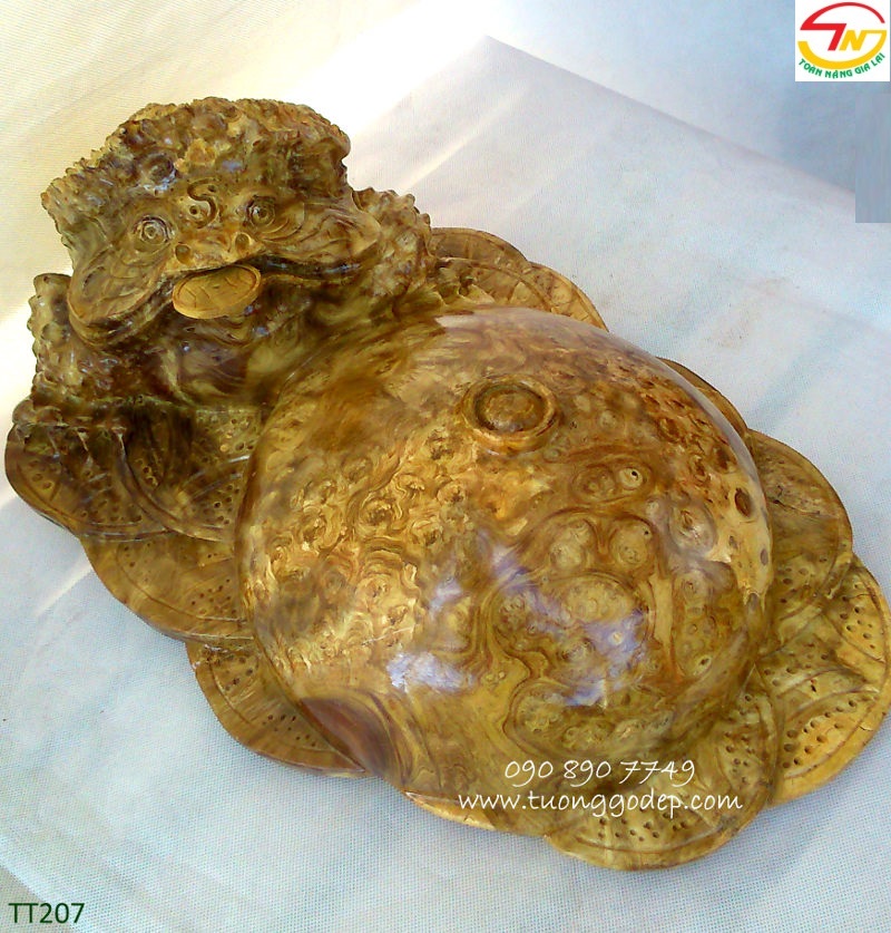 Thiềm thừ ôm bình phú quý