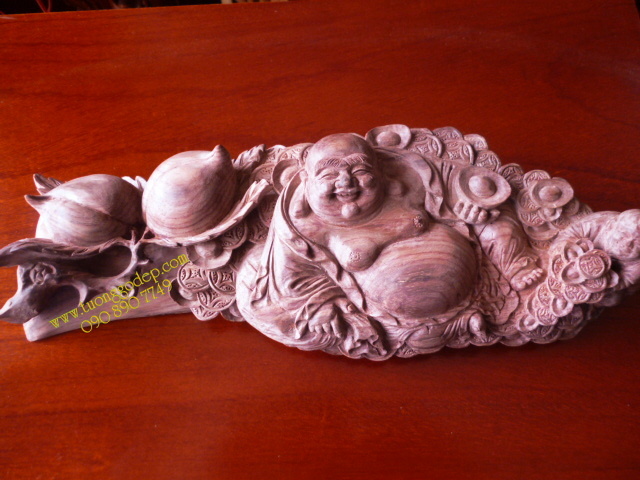 Tượng Phật Di Lặc để xe ô tô gỗ sưa