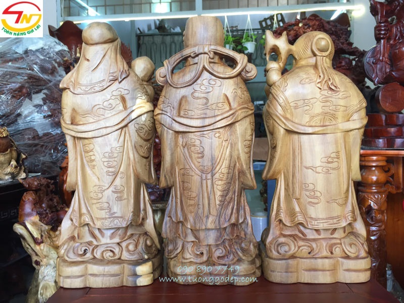 Tượng Tam Đa bằng gỗ