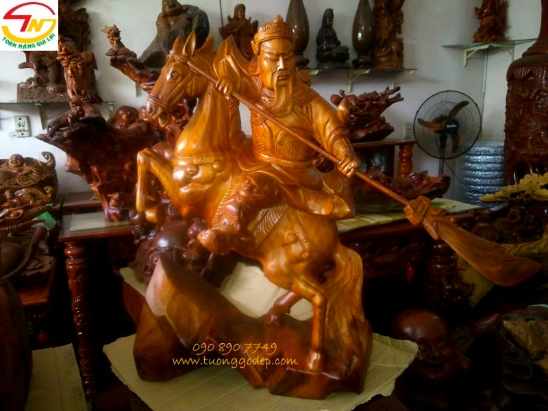 tượng quan công cưỡi ngựa bằng gỗ