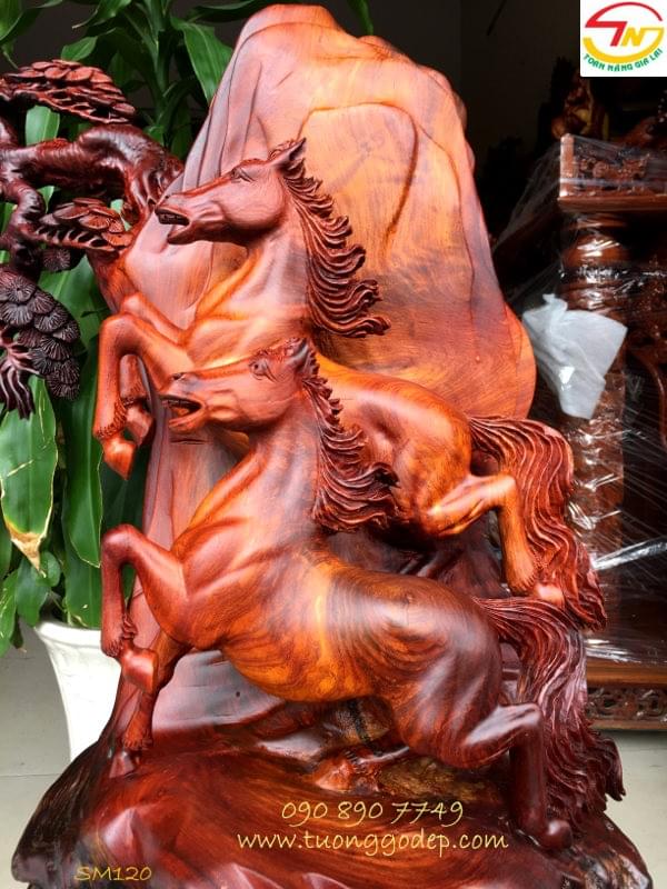con ngựa bằng gỗ đẹp